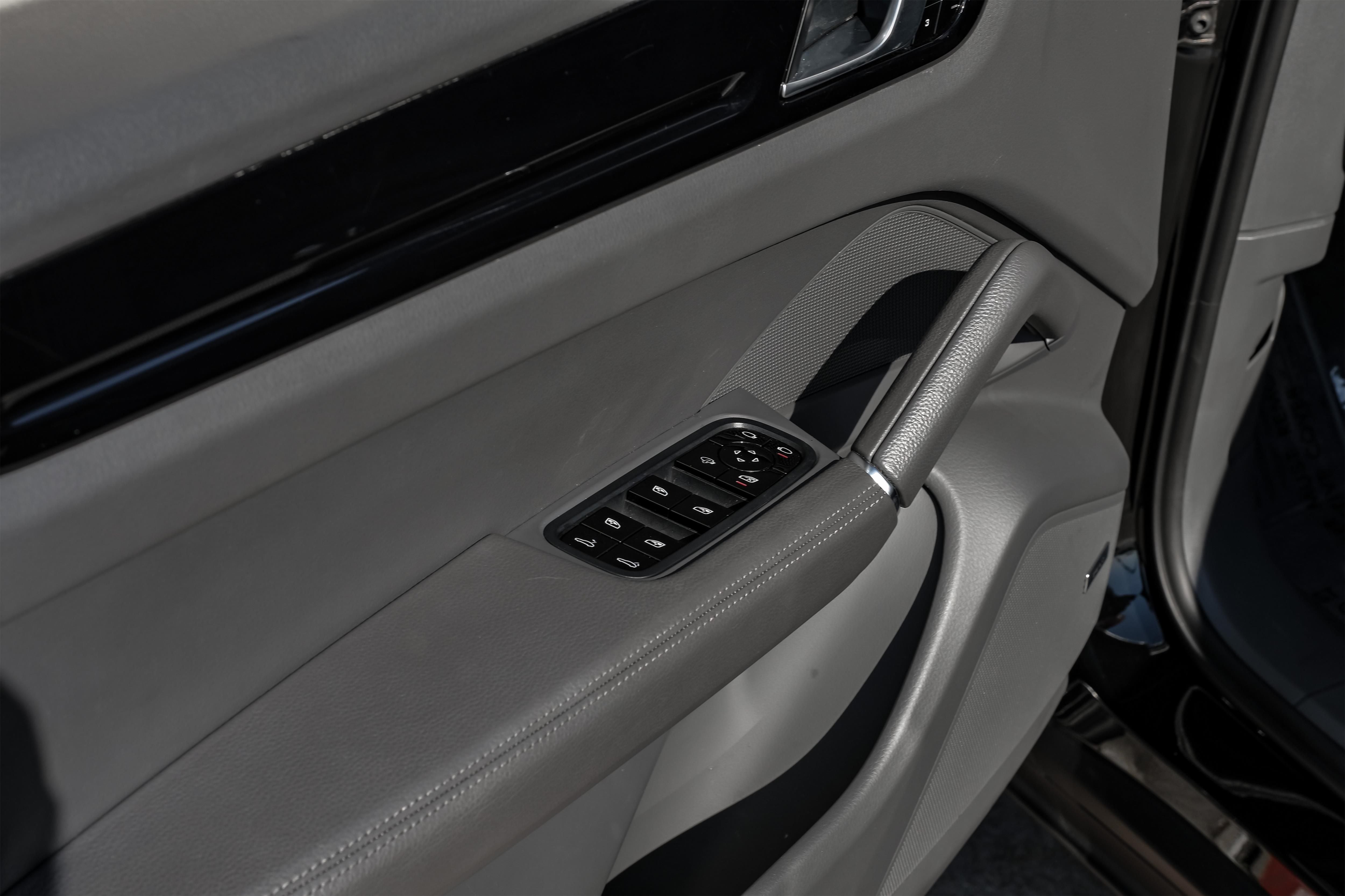 2019 Porsche Cayenne Base
