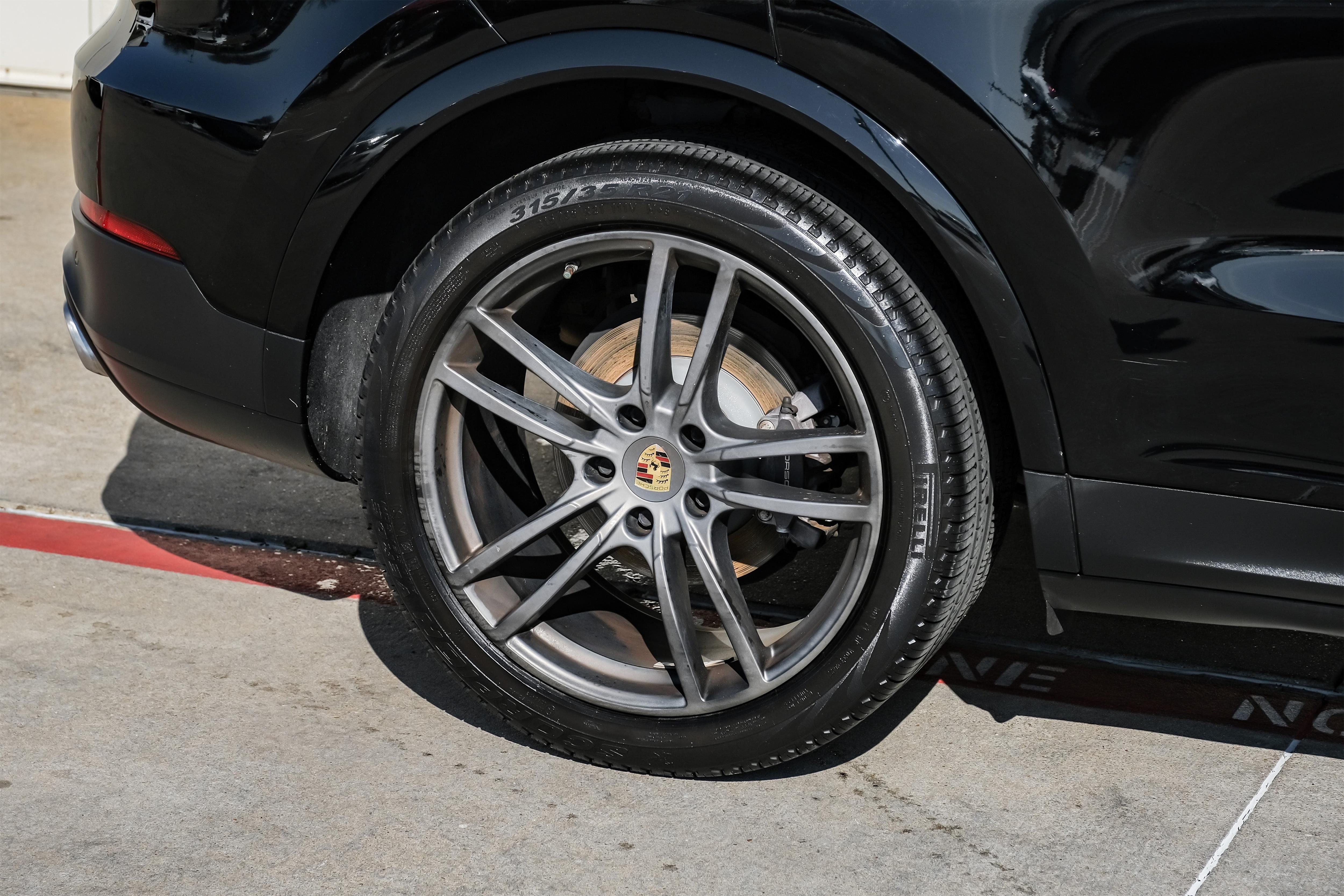 2019 Porsche Cayenne Base