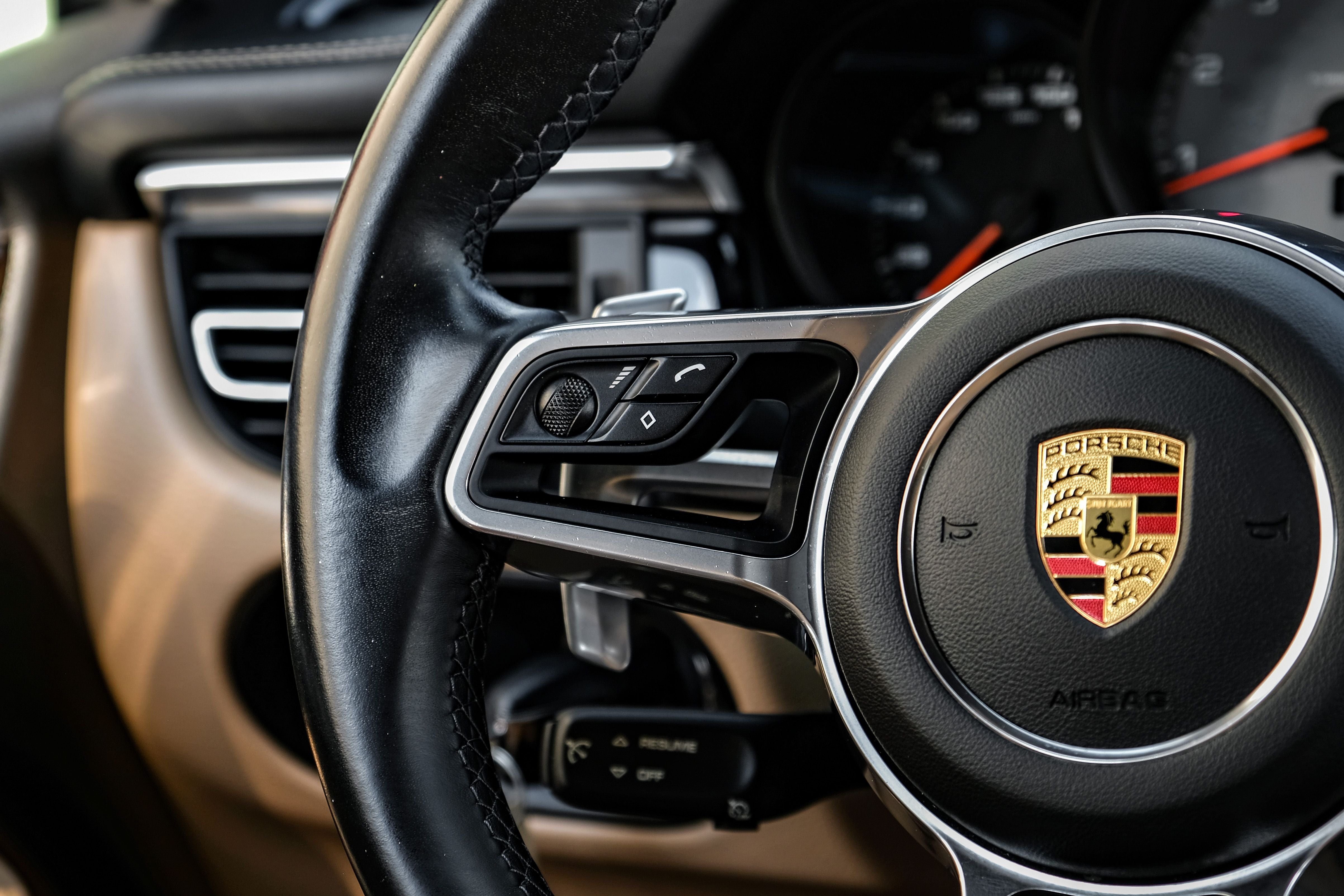 2021 Porsche Macan S