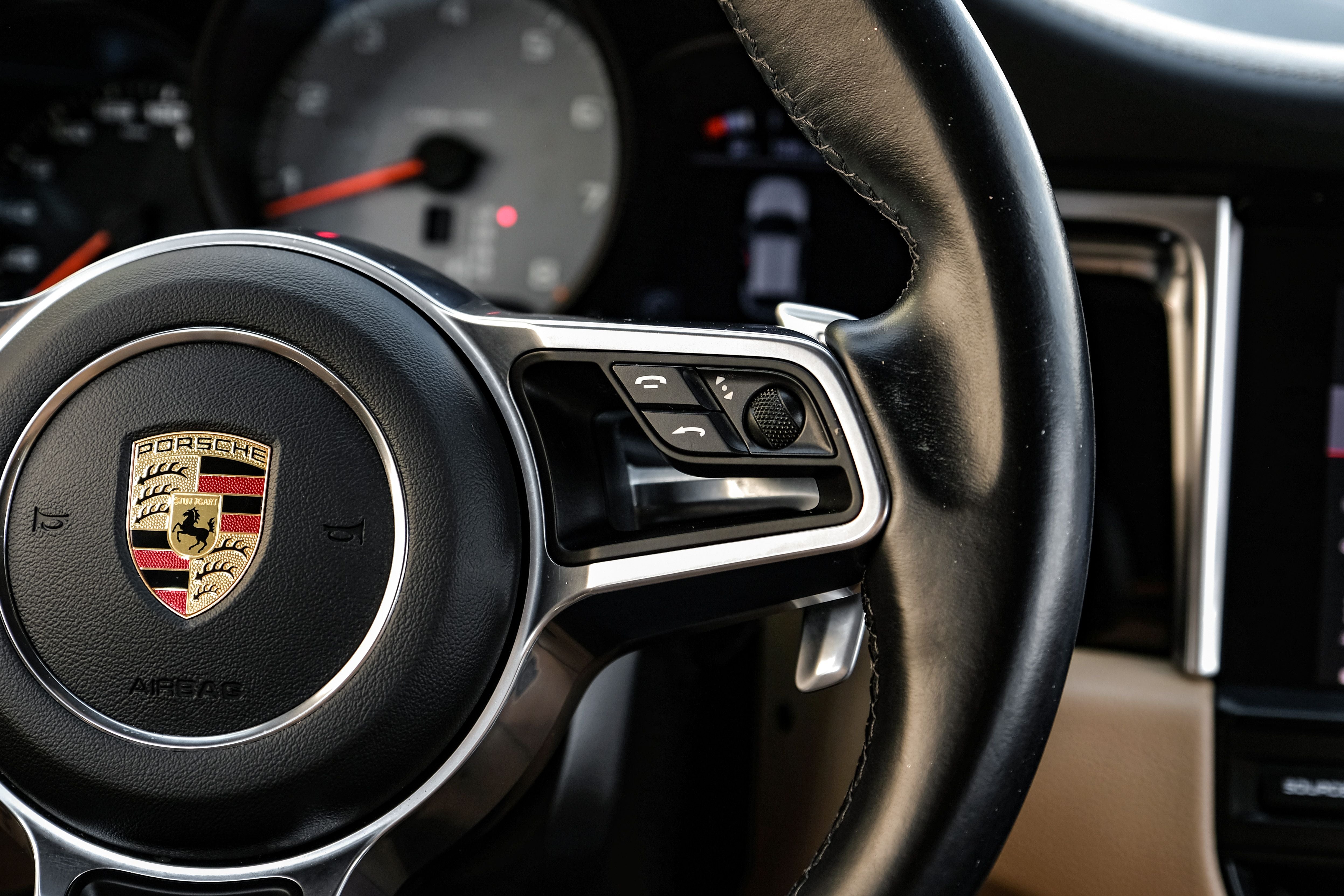 2021 Porsche Macan S