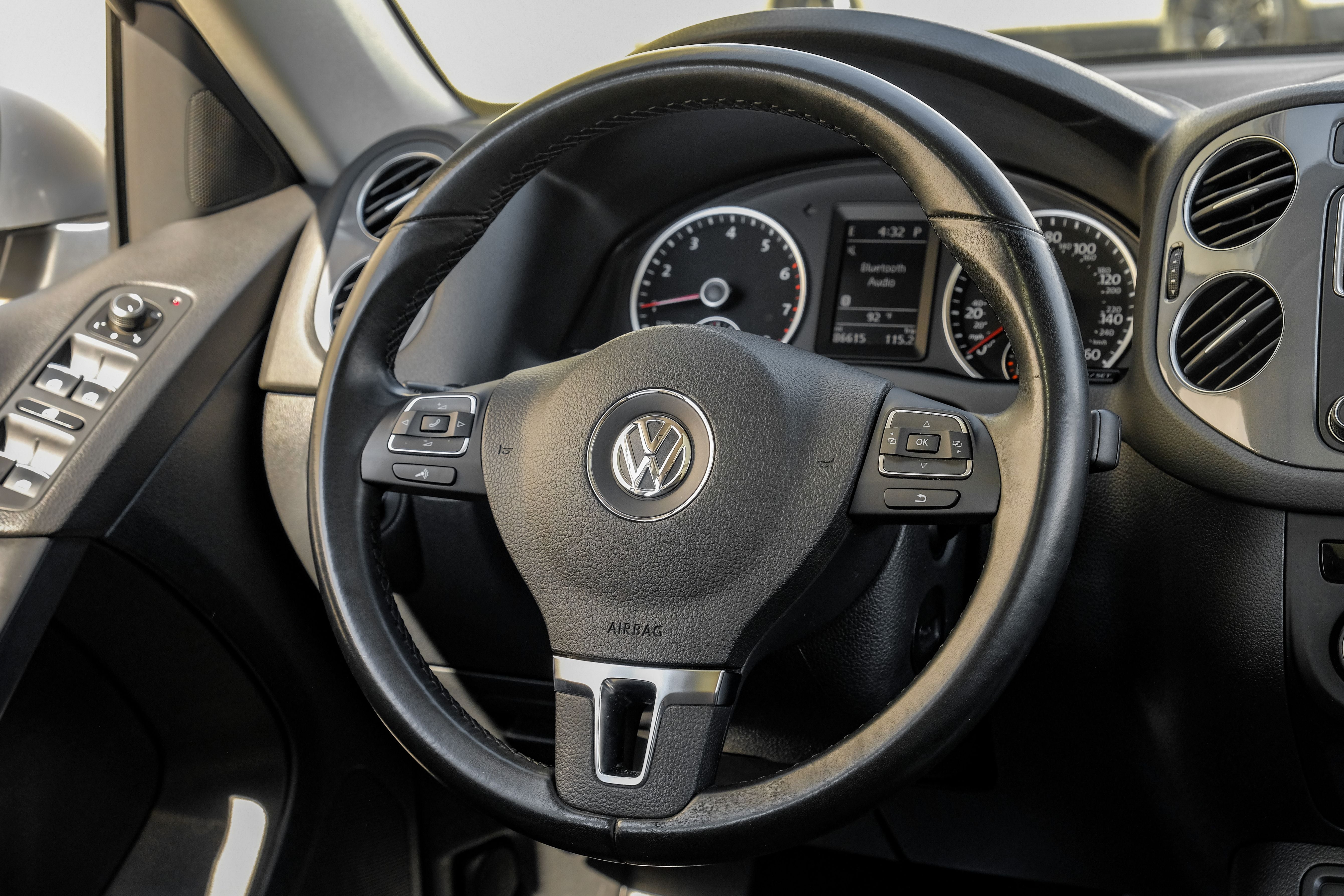 2017 Volkswagen Tiguan 2.0T Wolfsburg Edition