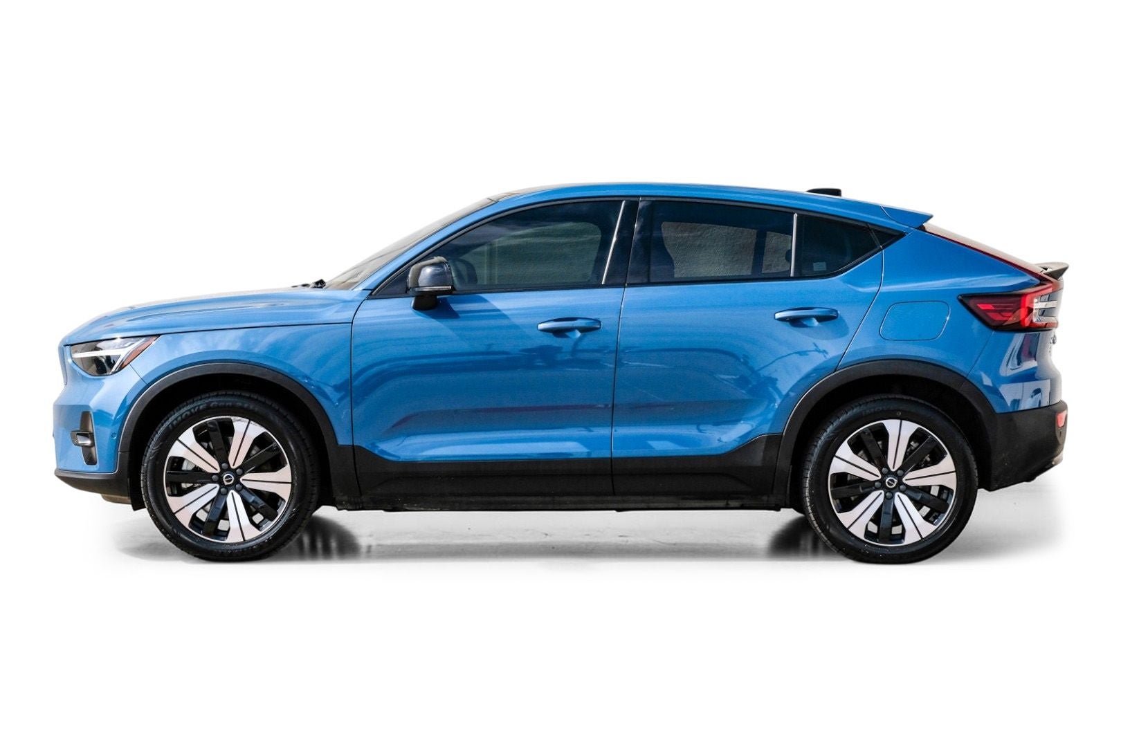 2023 Volvo C40 Recharge Pure Electric Twin Plus