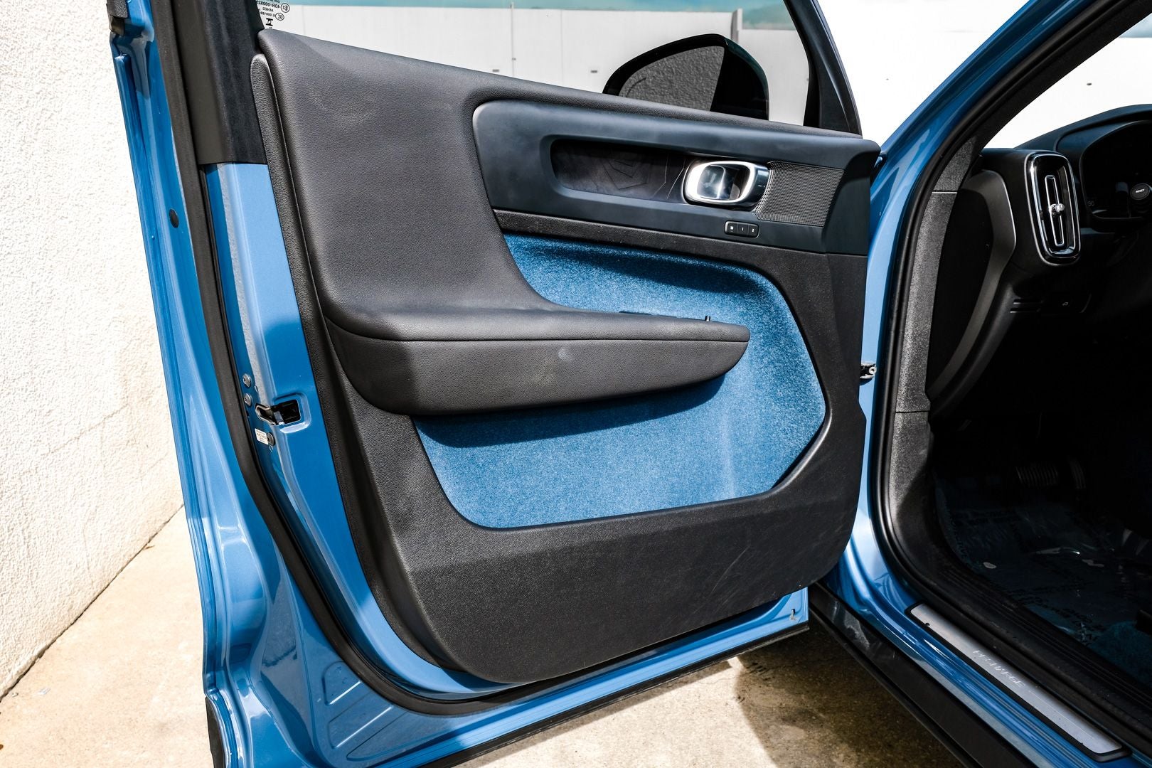 2023 Volvo C40 Recharge Pure Electric Twin Plus