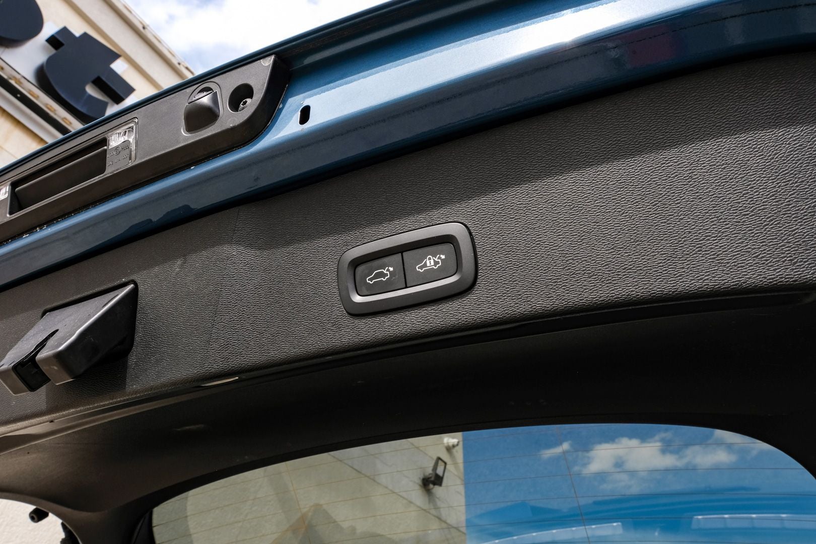 2023 Volvo C40 Recharge Pure Electric Twin Plus