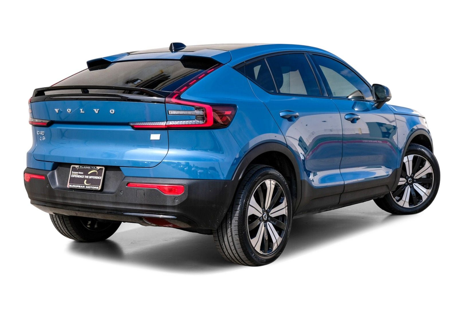 2023 Volvo C40 Recharge Pure Electric Twin Plus