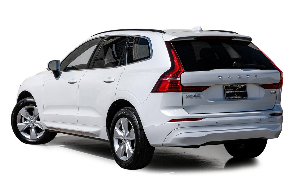 2022 Volvo XC60 B5 Momentum