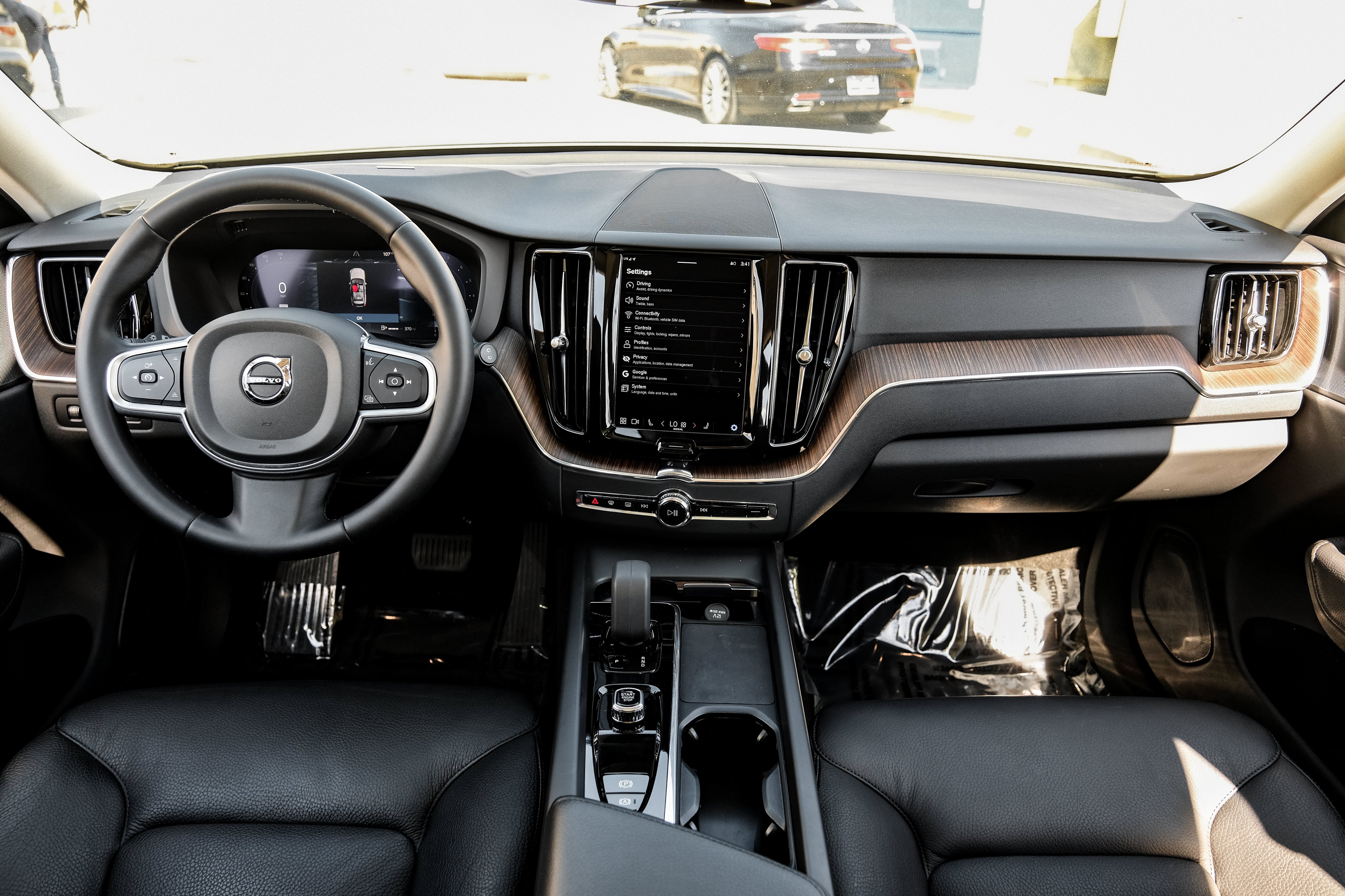 2022 Volvo XC60 B5 Momentum