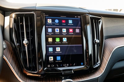 2022 Volvo XC60 B5 Momentum
