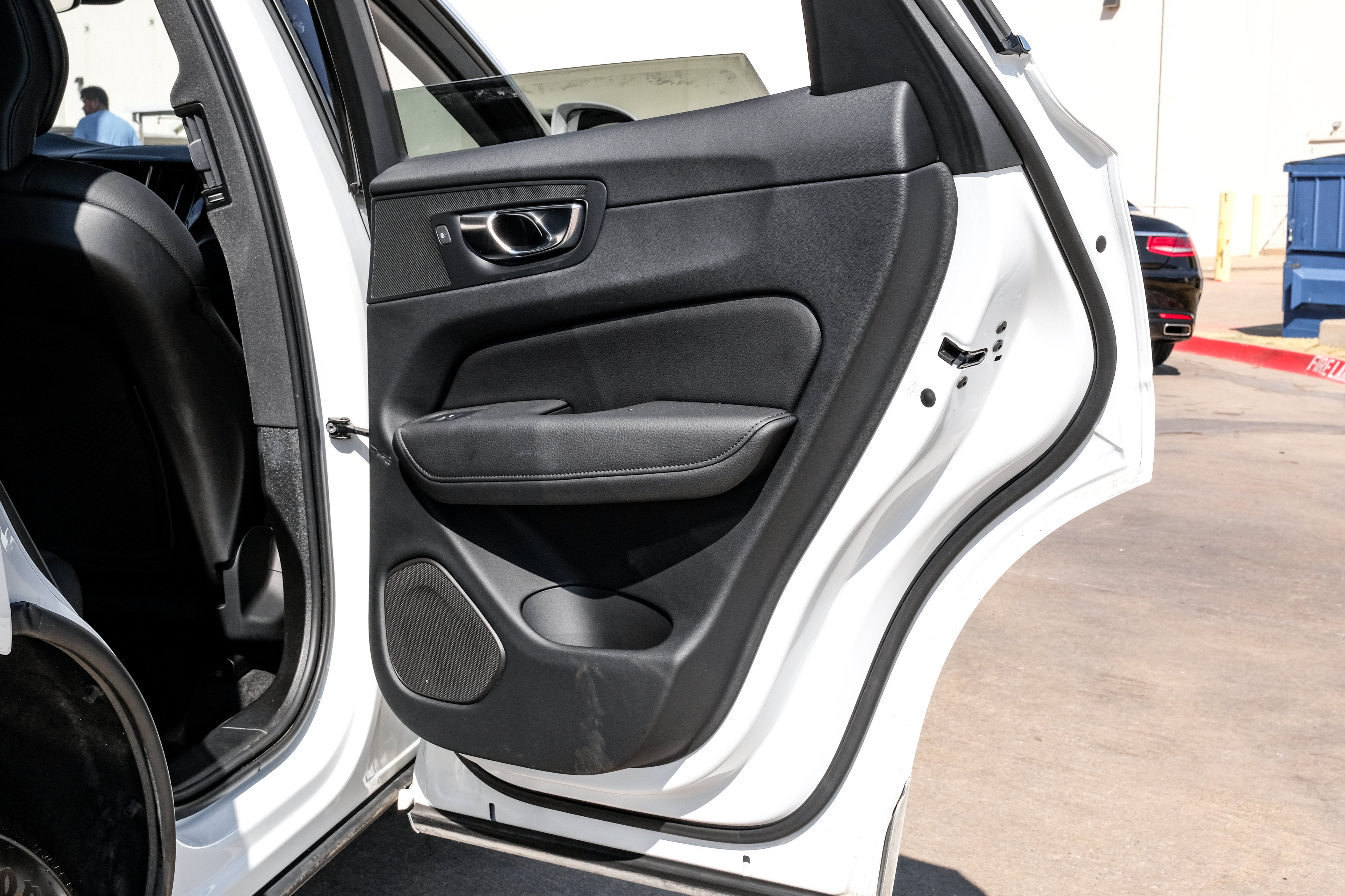 2022 Volvo XC60 B5 Momentum