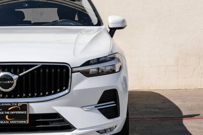 2022 Volvo XC60 B5 Momentum
