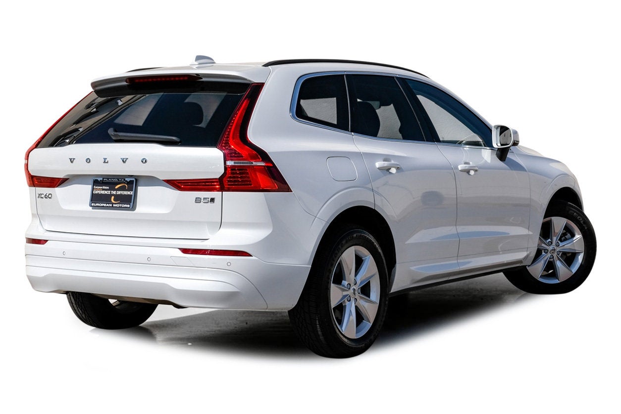 2022 Volvo XC60 B5 Momentum